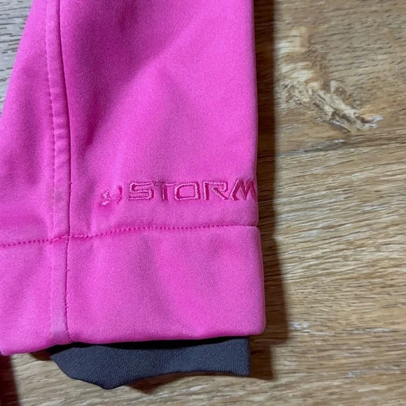 Under Armour - Picture 3 of 10